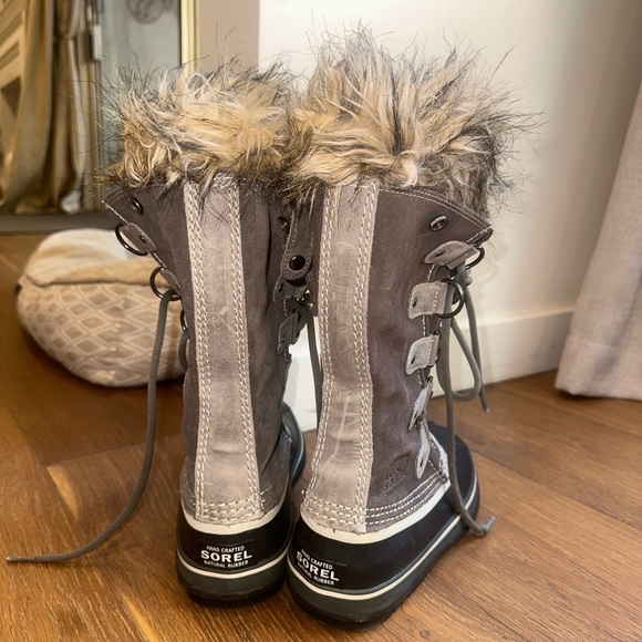 Sorel Snow Boots - Picture 3 of 8